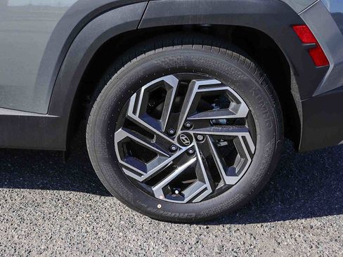 New 2025 Hyundai Tucson Limited image 11
