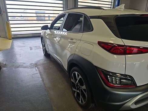 Used 2023 Hyundai Kona Limited w/ Cargo Package FWD image 2