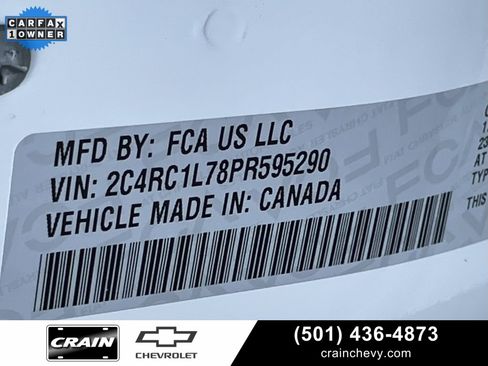 Used 2023 Chrysler Pacifica Touring-L image 35