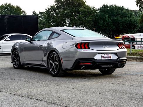 Used 2024 Ford Mustang Premium image 7