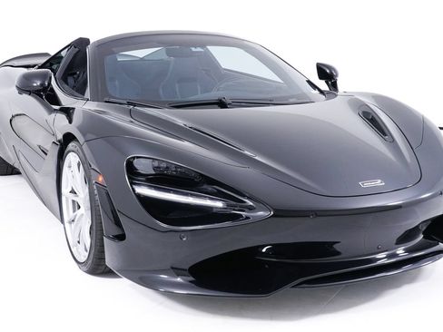 Used 2026 McLaren 750S Spider RWD image 19