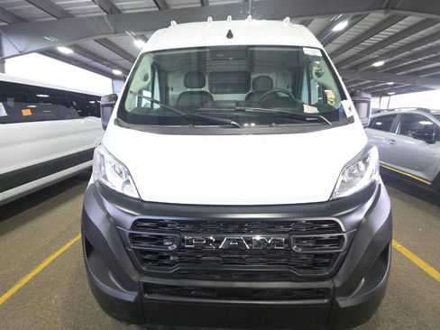 Used 2025 RAM ProMaster 3500 w/ Convenience Group FWD image 3
