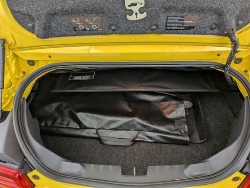 Used 2015 Chevrolet Camaro SS RWD image 18