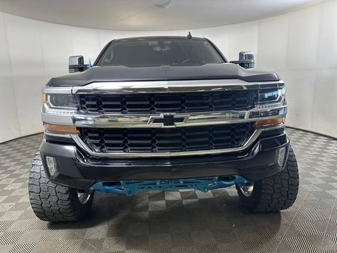 Used 2018 Chevrolet Silverado 1500 LT w/ All Star Edition image 8