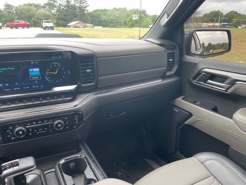 Used 2025 Chevrolet Silverado 1500 ZR2 w/ Technology Package AWD/4WD image 27