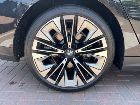 Certified 2025 BMW 530i RWD image 13