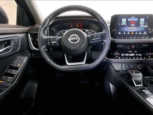 Used 2023 Nissan Rogue SL w/ SL Premium Package FWD image 6