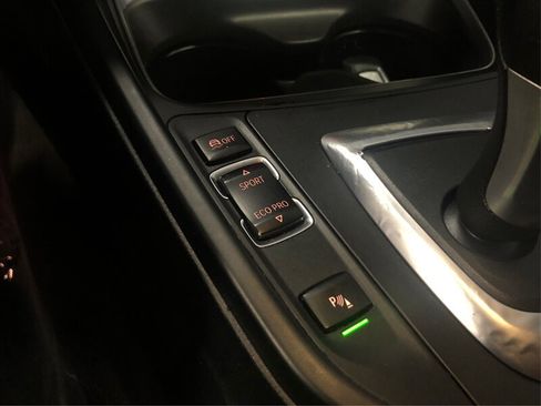 Used 2015 BMW 320i Sedan image 26