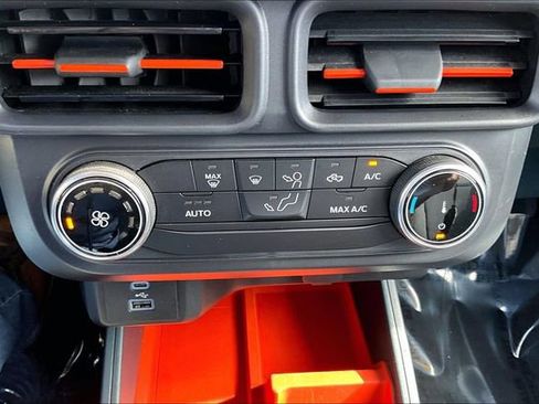 Used 2022 Ford Maverick XLT image 33