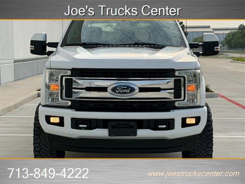Used 2017 Ford F250 XLT w/ XLT Premium Package AWD/4WD image 12