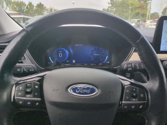 Used 2021 Ford Escape Titanium w/ Titanium Elite Package AWD/4WD image 15