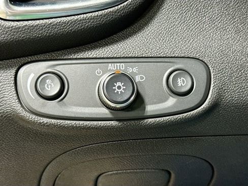 Used 2020 Chevrolet Trax Premier image 12