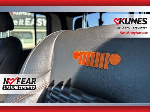 Used 2022 Jeep Gladiator Mojave w/ LED Lighting Group image 27