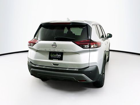 Used 2023 Nissan Rogue SV image 9