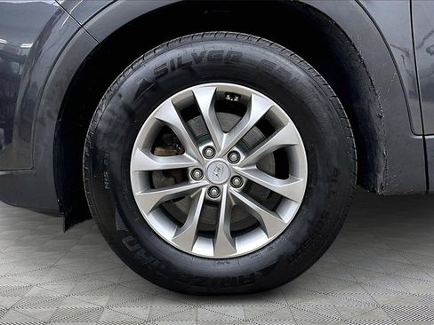 Used 2020 Hyundai Santa Fe SEL image 9