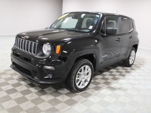 Used 2023 Jeep Renegade Latitude image 6