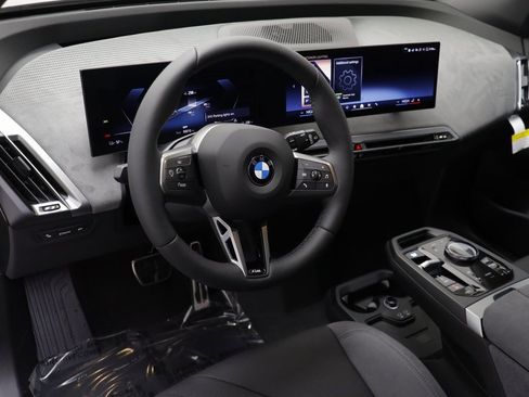 New 2026 BMW iX xDrive60 w/ M Sport Package image 6