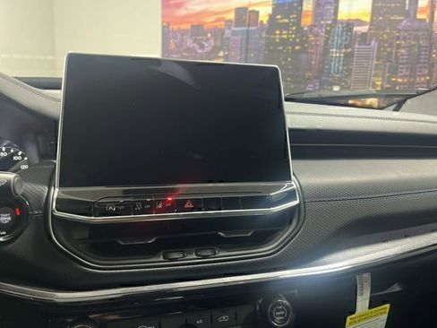 New 2026 Jeep Compass Latitude image 14