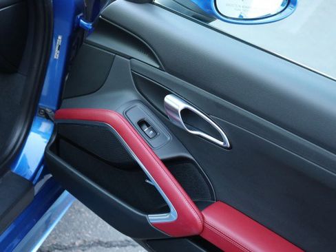 Used 2017 Porsche 718 Cayman image 41