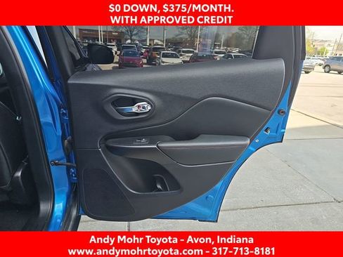 Used 2020 Jeep Cherokee Trailhawk w/ Cold Weather Group AWD/4WD image 31