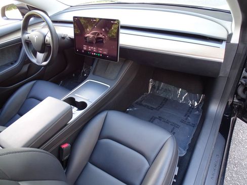 Used 2023 Tesla Model 3 Standard Range RWD image 39