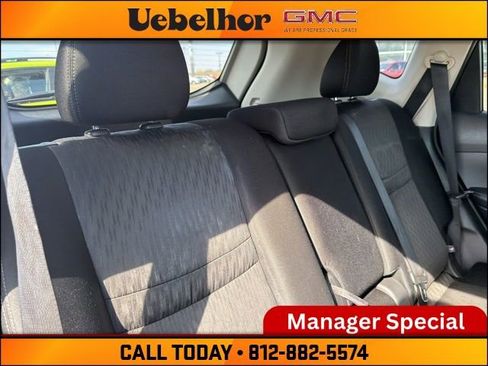 Used 2017 Nissan Rogue SV w/ SV Premium Package image 5