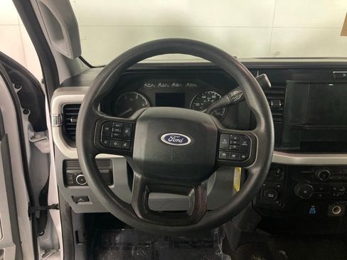 Used 2025 Ford F250 XLT image 8