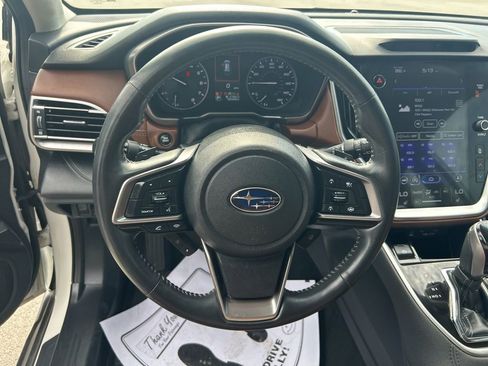 Used 2022 Subaru Outback Touring AWD/4WD image 9