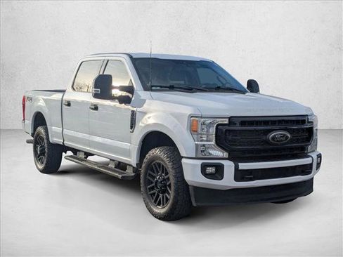 Used 2022 Ford F250 XLT w/ Black Appearance Package image 3