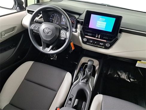 Used 2025 Toyota Corolla LE image 15