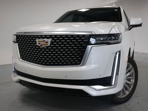 Used 2022 Cadillac Escalade ESV Premium Luxury image 7