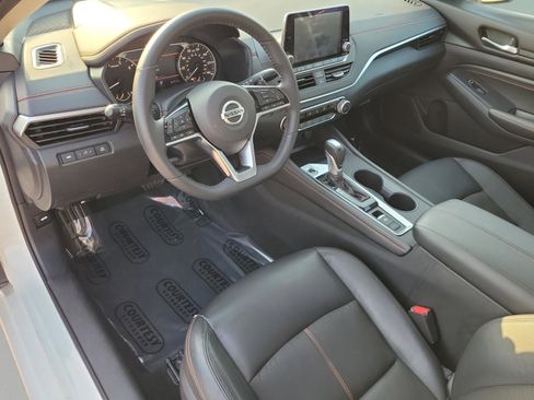 Used 2019 Nissan Altima 2.5 SR w/ SR Premium Package image 24