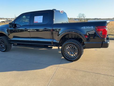 Used 2024 Ford F150 XLT w/ XLT Black Appearance Package image 5