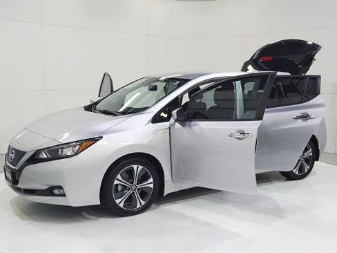 Used 2022 Nissan Leaf SV w/ SV Technology Package image 10