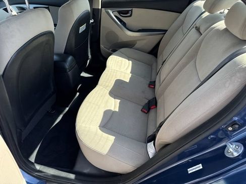 Used 2014 Hyundai Elantra SE FWD image 12