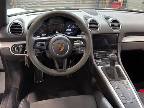 Used 2021 Porsche 718 Cayman GT4 image 12