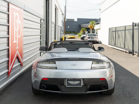 Used 2015 Aston Martin V8 Vantage GT RWD image 8