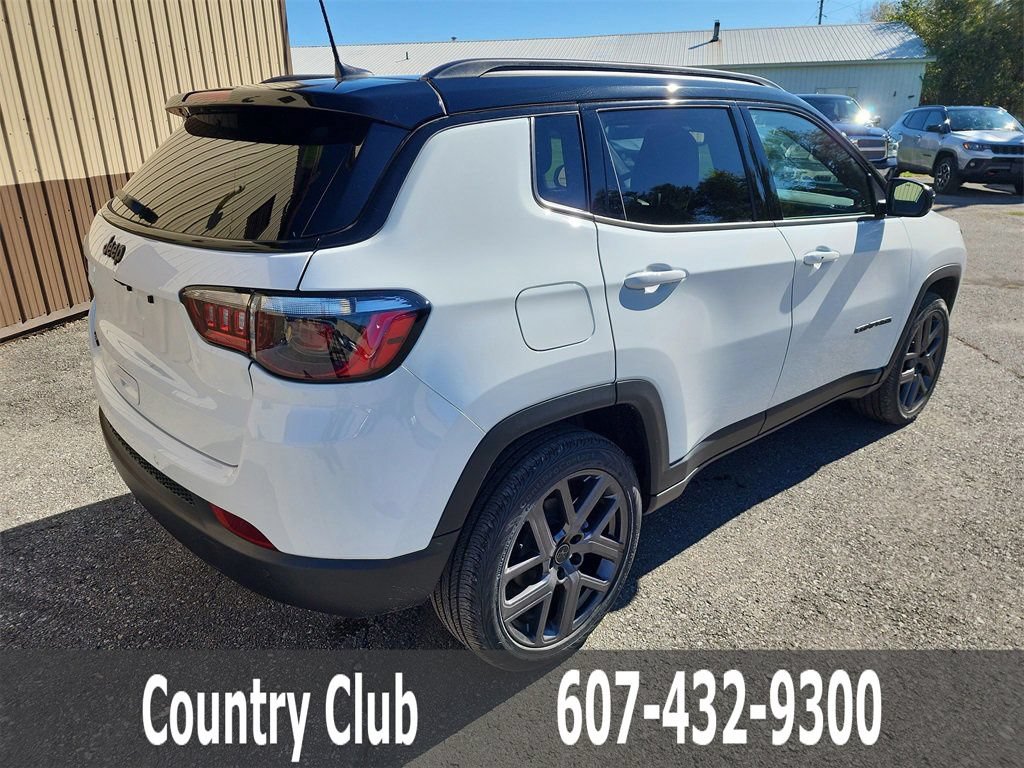 New 2025 Jeep Compass Limited w/ Sun & Sound Group AWD/4WD image 8