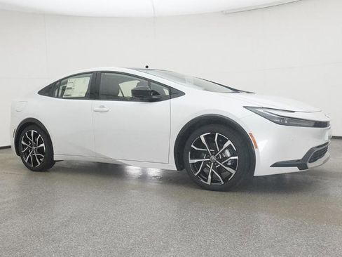 New 2026 Toyota Prius Plug-In Hybrid image 28