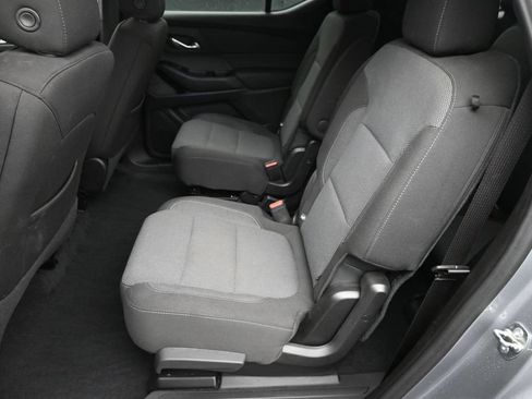 Used 2023 Chevrolet Traverse LT w/ LPO, Floor Liner Package AWD/4WD image 15