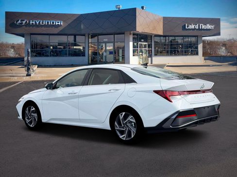 New 2026 Hyundai Elantra Limited image 4