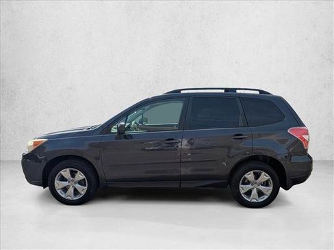 Used 2015 Subaru Forester 2.5i Premium w/ All-Weather Package AWD/4WD image 8