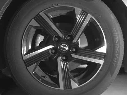 Used 2025 Nissan Sentra SV image 12