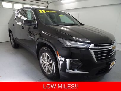 Used 2023 Chevrolet Traverse LT