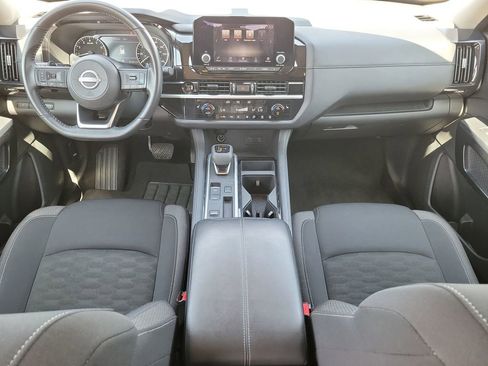 Used 2025 Nissan Pathfinder SV FWD image 13