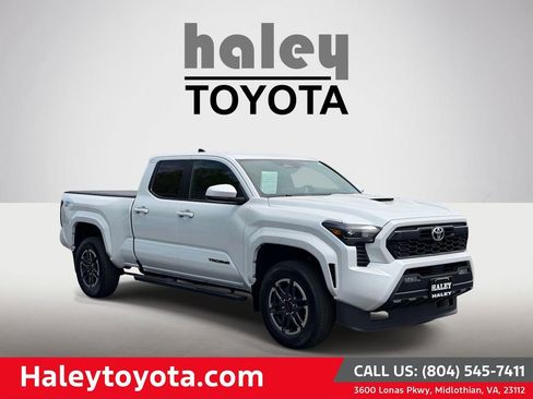 Used 2024 Toyota Tacoma TRD Sport AWD/4WD image 1