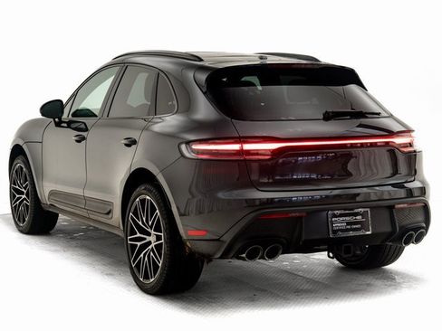 Used 2025 Porsche Macan image 3