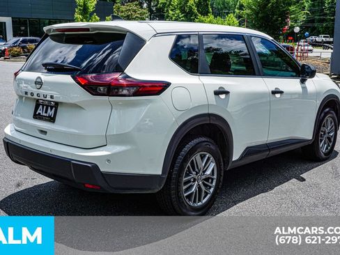 Used 2024 Nissan Rogue S FWD image 5