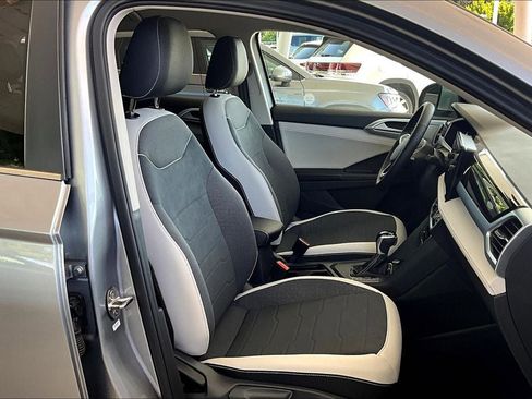 New 2025 Volkswagen Taos SE image 6