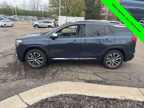 Used 2019 GMC Terrain Denali w/ Advanced Safety Package AWD/4WD image 2